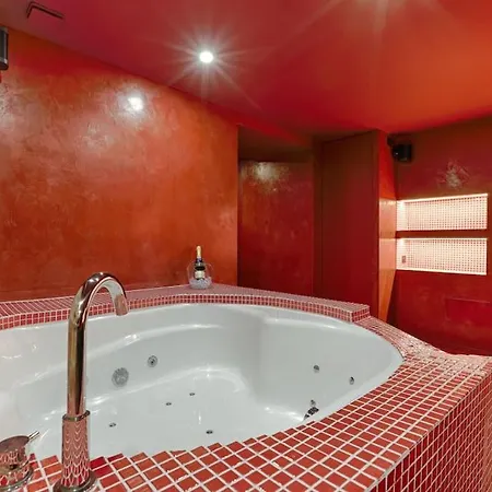 Mykeypers - Luxurious Private House With Jacuzzi For 10p/4br - Heart Of 公寓
