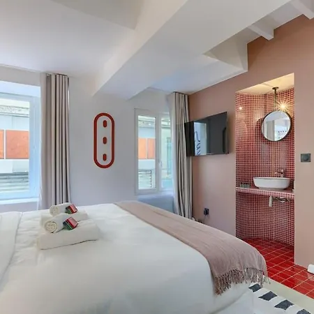 Mykeypers - Luxurious Private House With Jacuzzi For 10p/4br - Heart Of