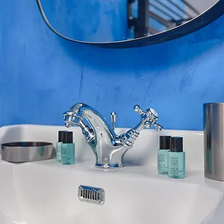 Mykeypers - Luxurious Private House With Jacuzzi For 10p/4br - Heart Of