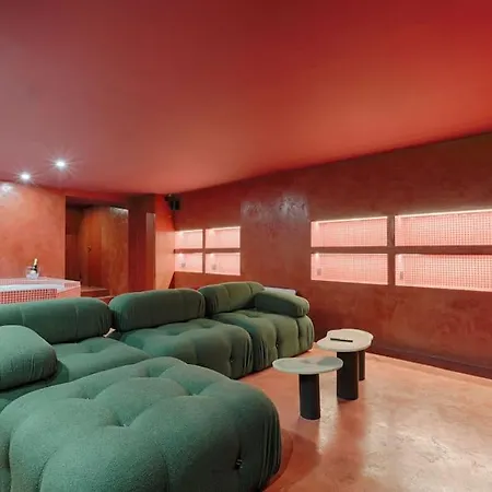 Mykeypers - Luxurious Private House With Jacuzzi For 10p/4br - Heart Of *